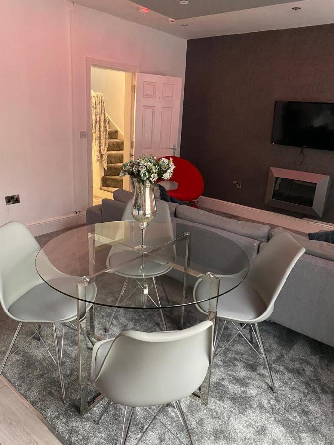 Ali'S Holiday Apartments F3 黑潭 外观 照片